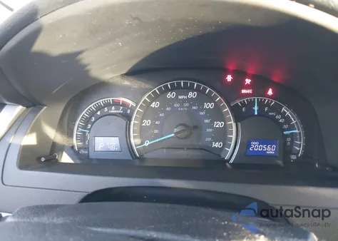 2012 Toyota Camry Xle z USA, uszkodzony, nr VIN 4T4BF1FK9CR187968